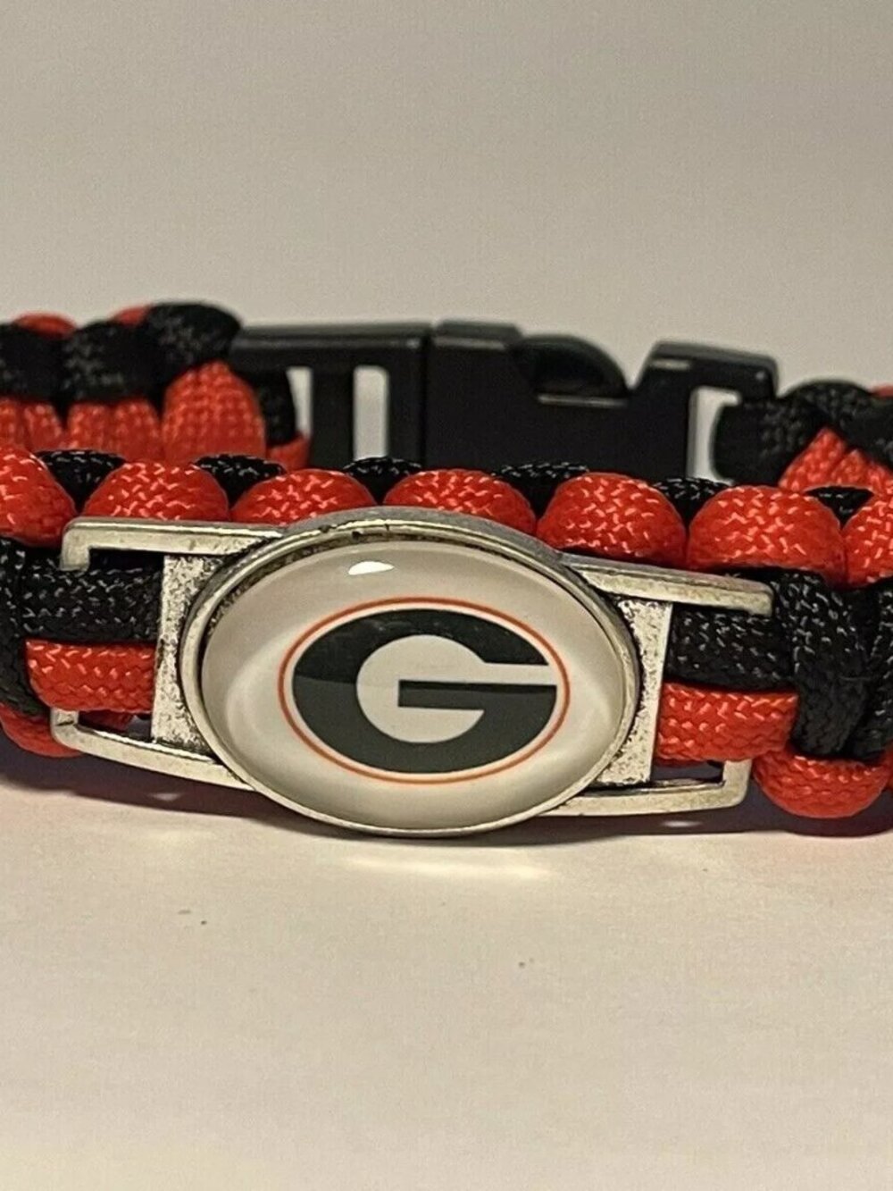 Georgia Bulldogs NCAA Paracord Bracelets NEW!!